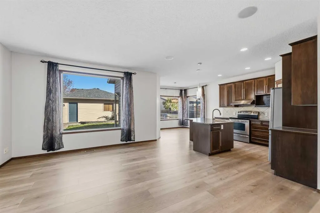 195 Elgin Rise SE