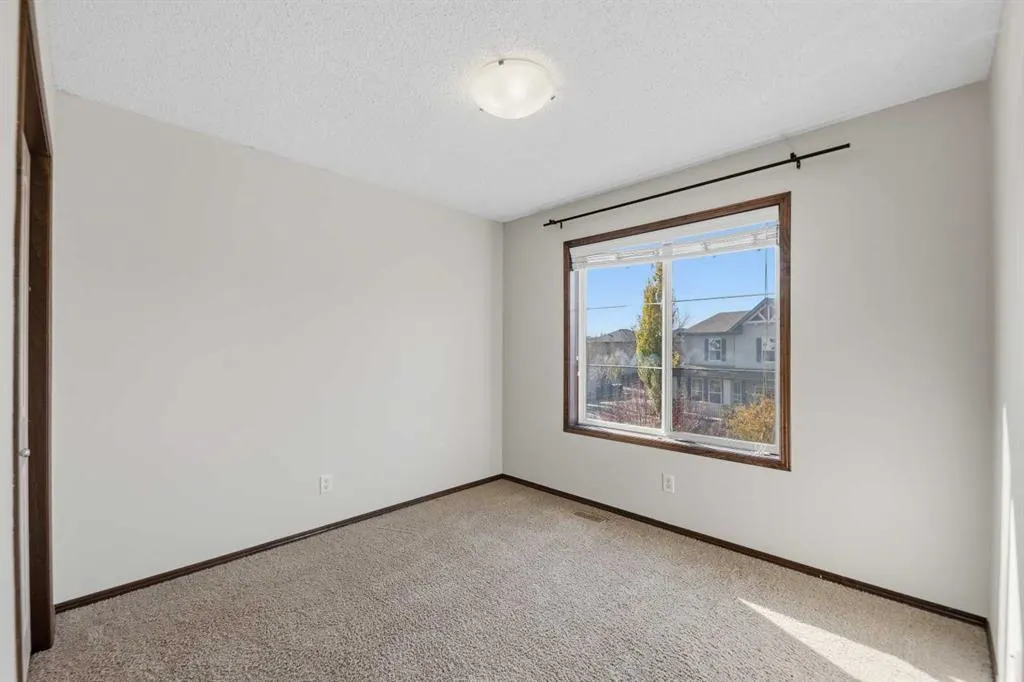 195 Elgin Rise SE