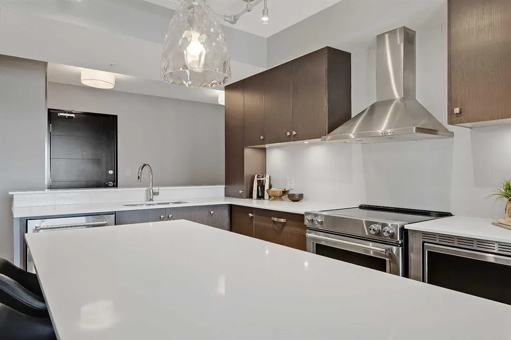 930 6 Avenue SW #2304