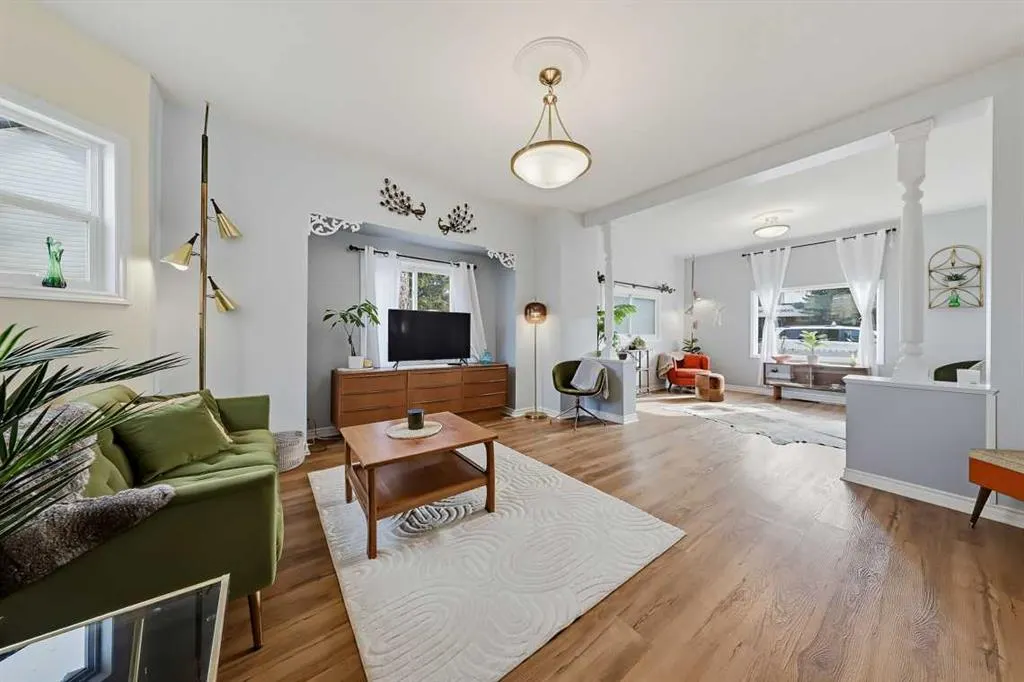436 Macleod Trail SW