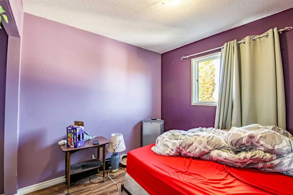 6 Ellenwood Drive