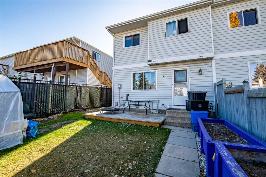 6 Ellenwood Drive
