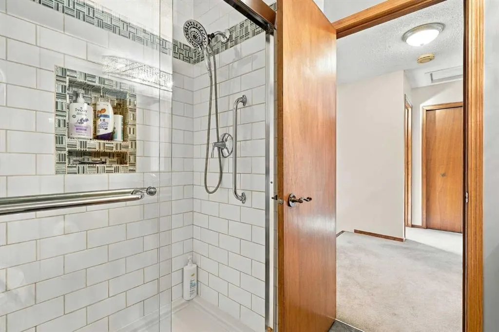 88 Deermeade Road SE