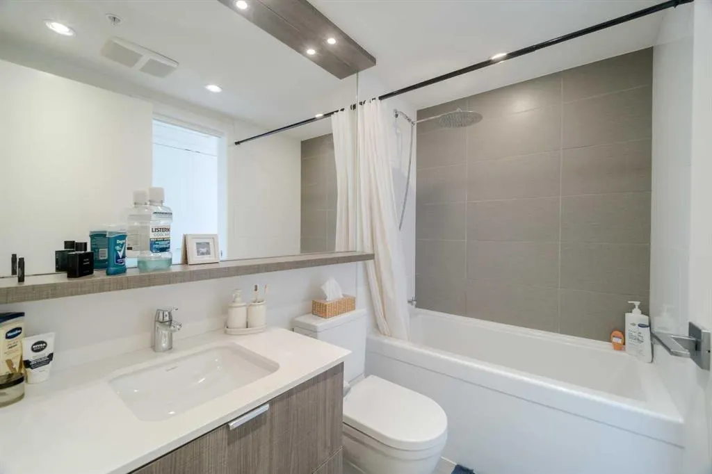 128 2 Street SW #1405