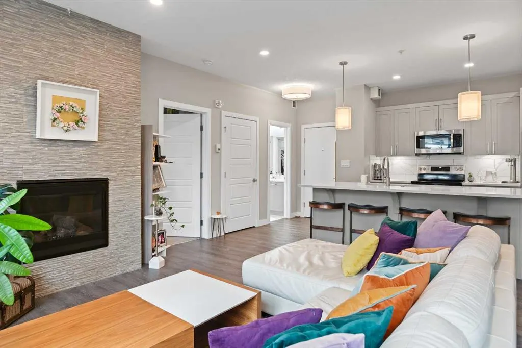106 Stewart Creek Rise #102