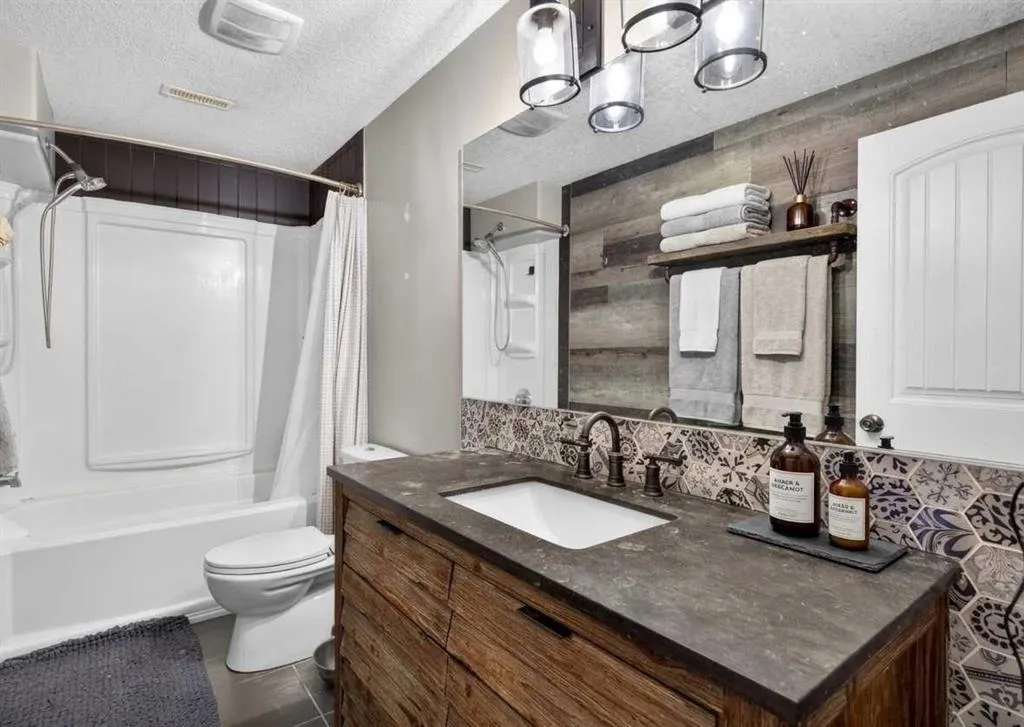 322 Kingsbury View SE
