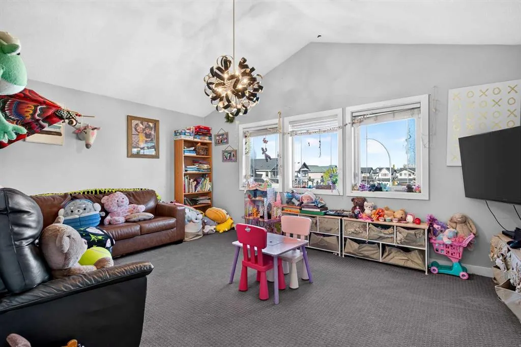 322 Kingsbury View SE