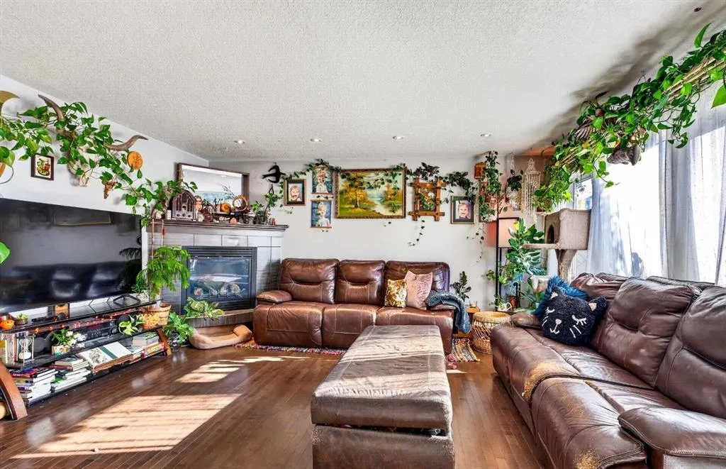 322 Kingsbury View SE