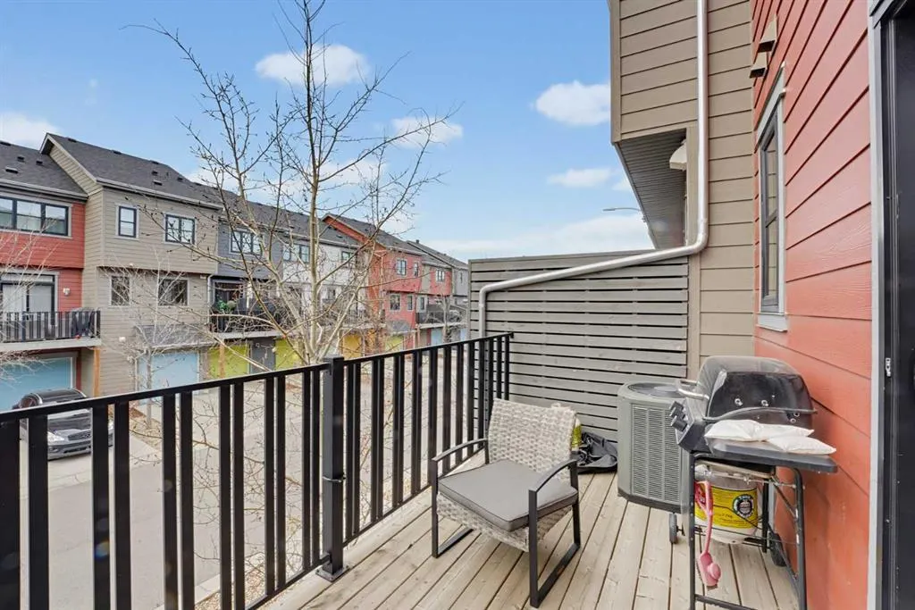 260 Walden Path SE