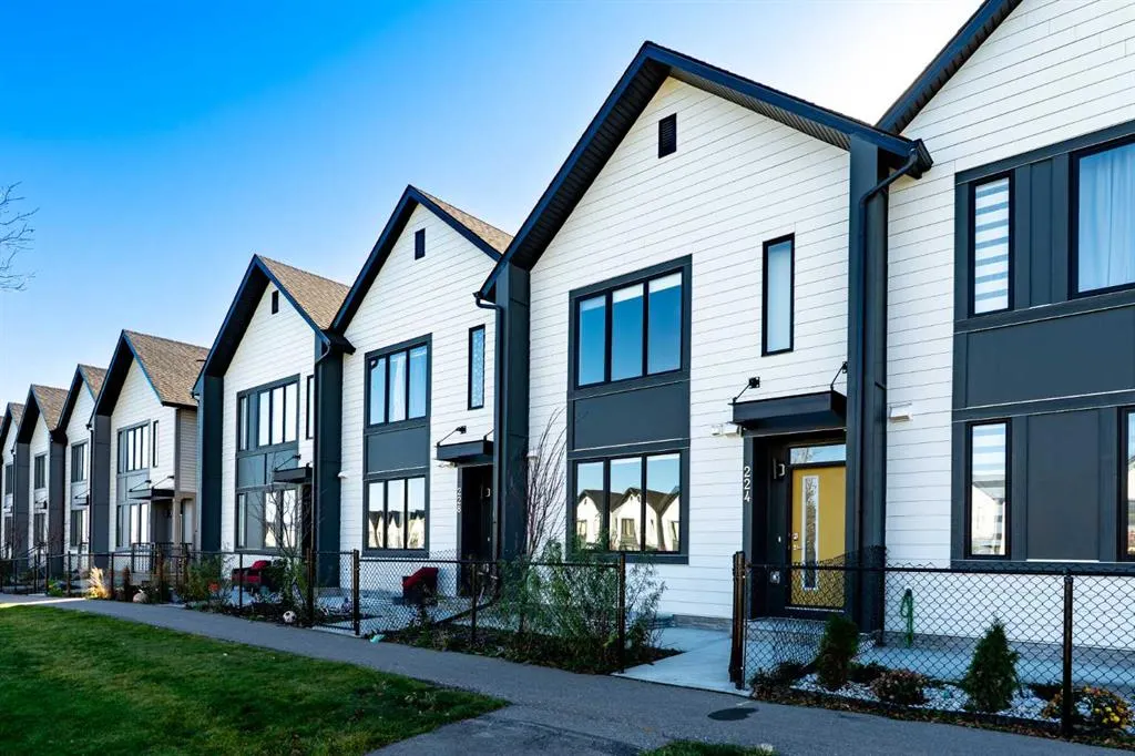 224 South Point Greenway SW