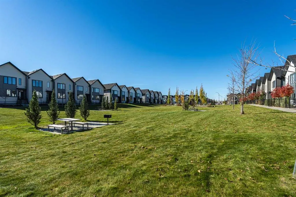224 South Point Greenway SW