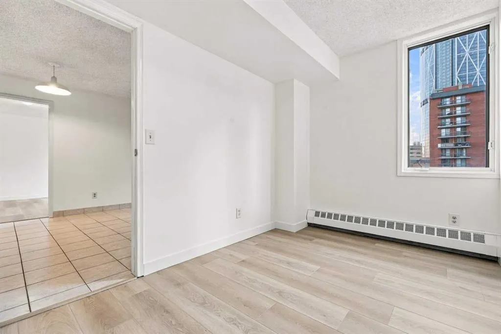 128 2 Avenue SE #404