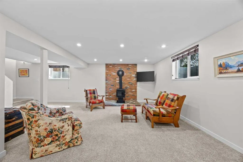30 Gateway Drive SW