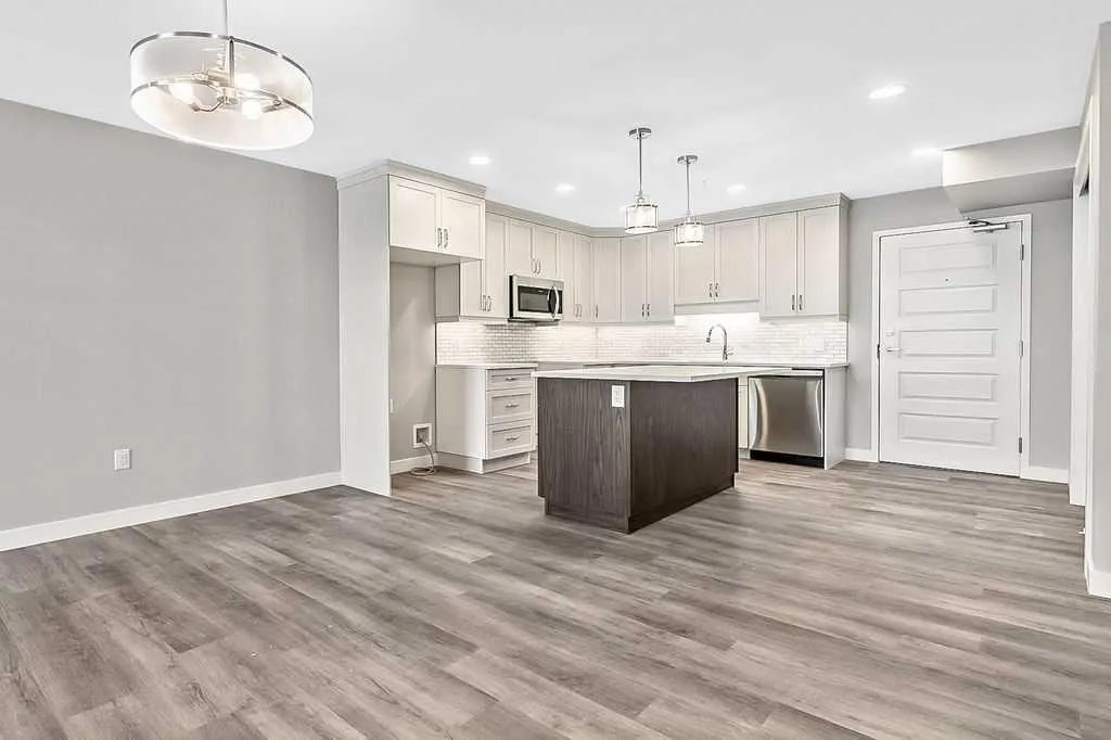 101 Willowridge Drive #206