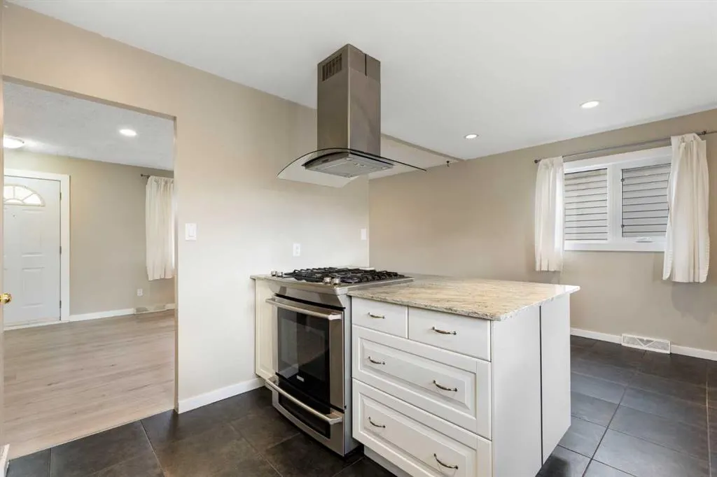 103 Franklin Drive SE