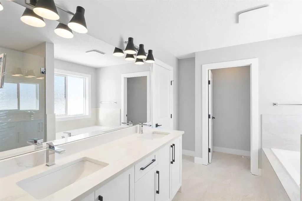 139 Sundown Crescent SW