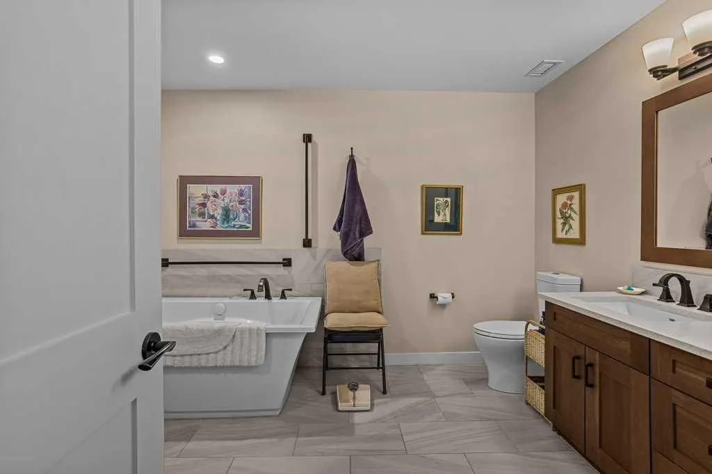 707 Spring Creek Drive #304