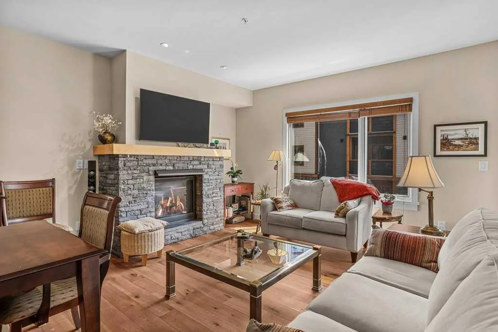 707 Spring Creek Drive #304