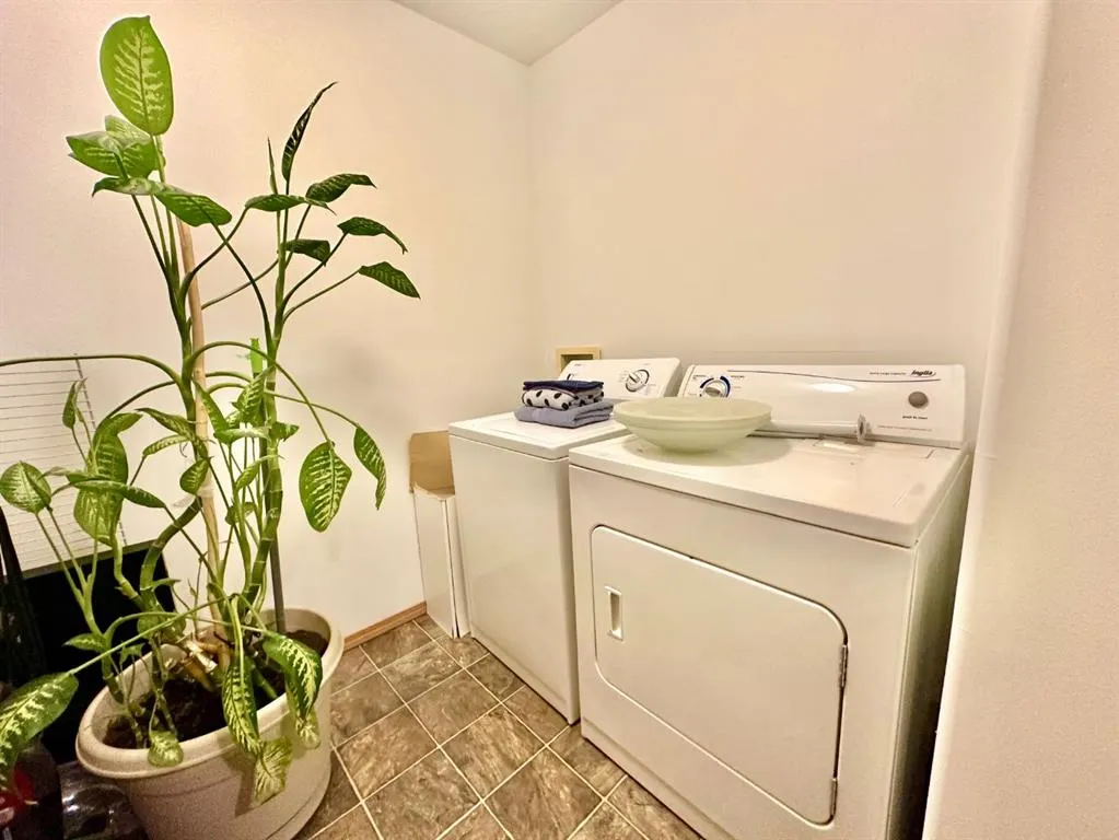 9508 99 Street #103