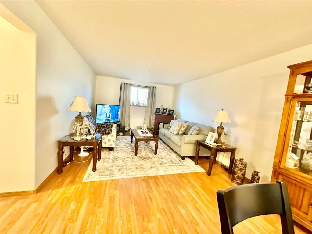 9508 99 Street #103