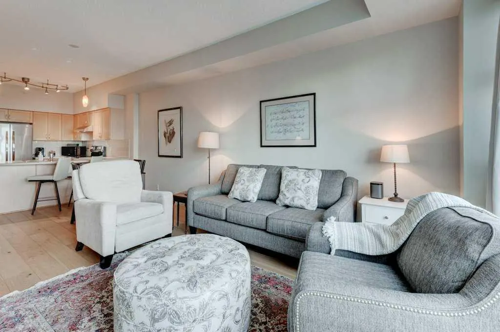 205 Riverfront Avenue SW #906