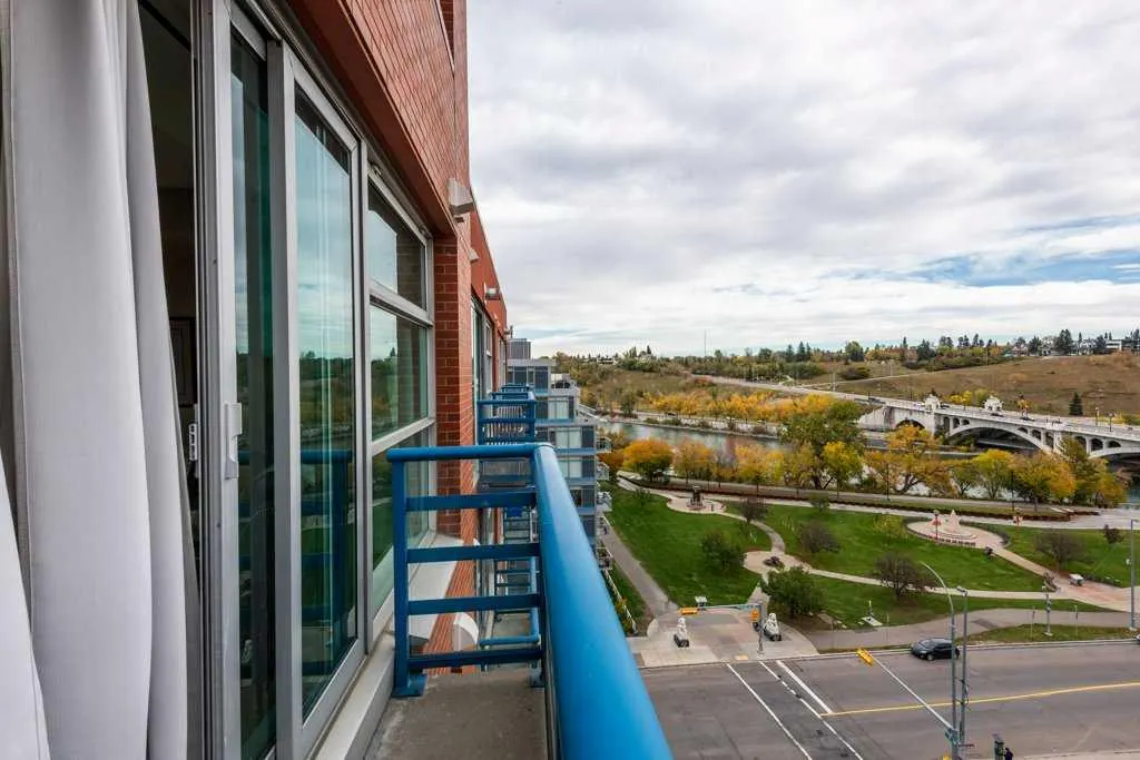 205 Riverfront Avenue SW #906