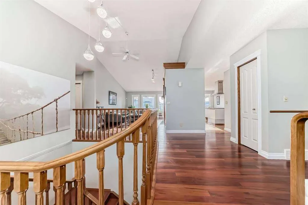 11 Hawkmount Heights NW