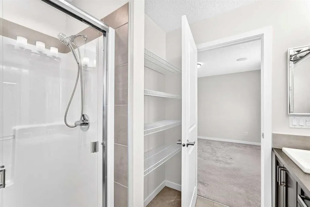 524 Midtown Street SW