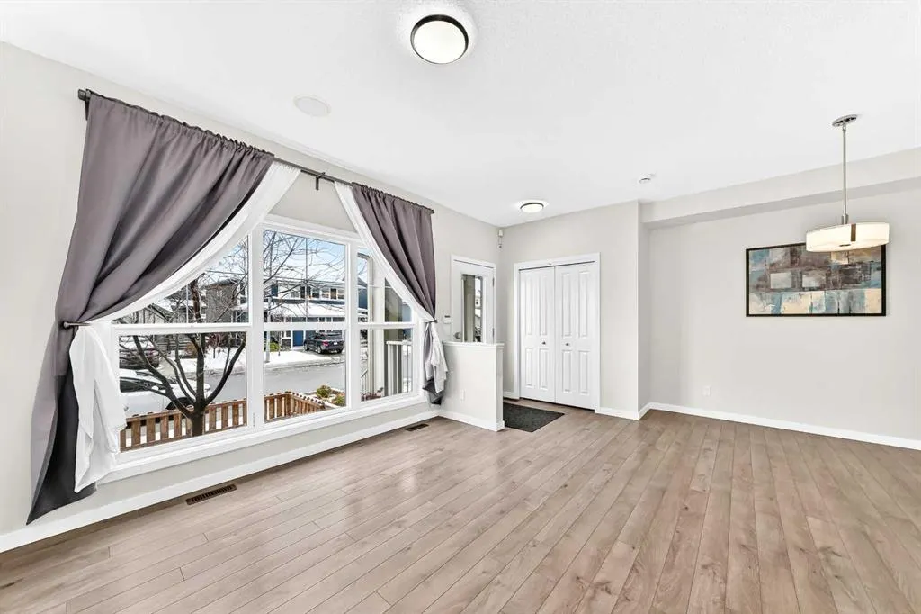 524 Midtown Street SW