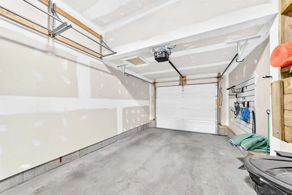 524 Midtown Street SW