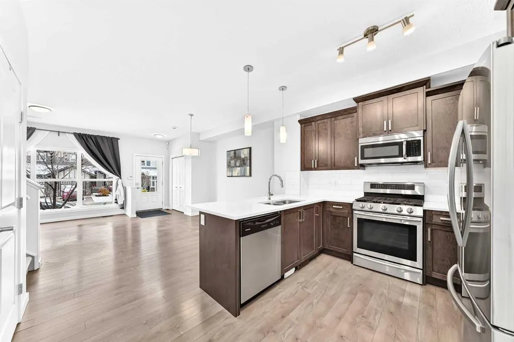 524 Midtown Street SW
