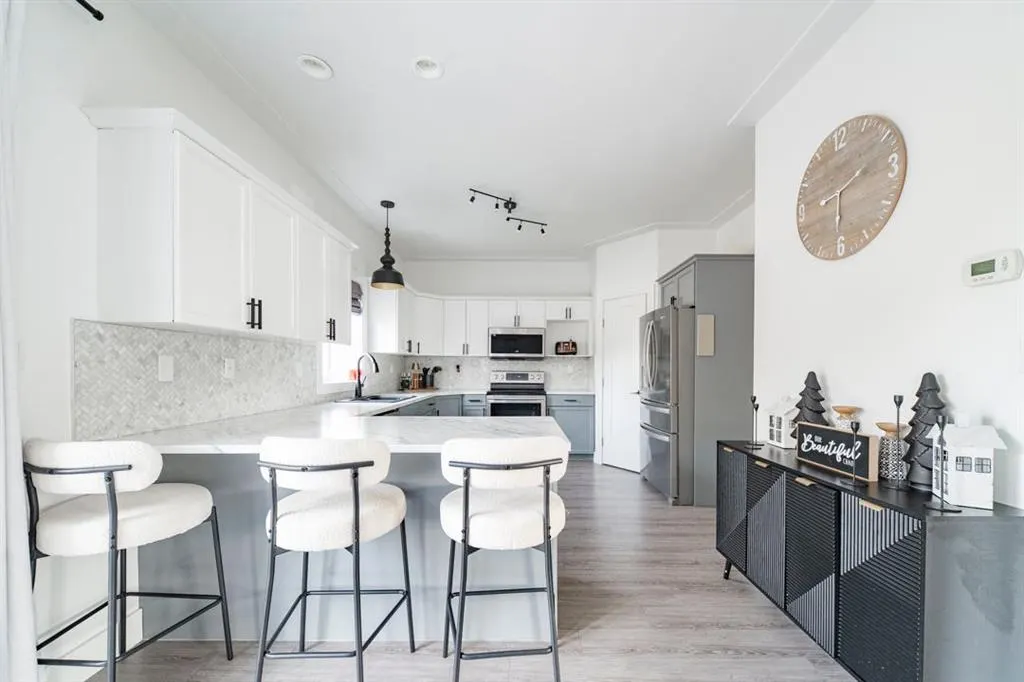 174 St. Laurent Way
