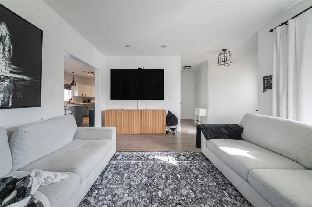 174 St. Laurent Way