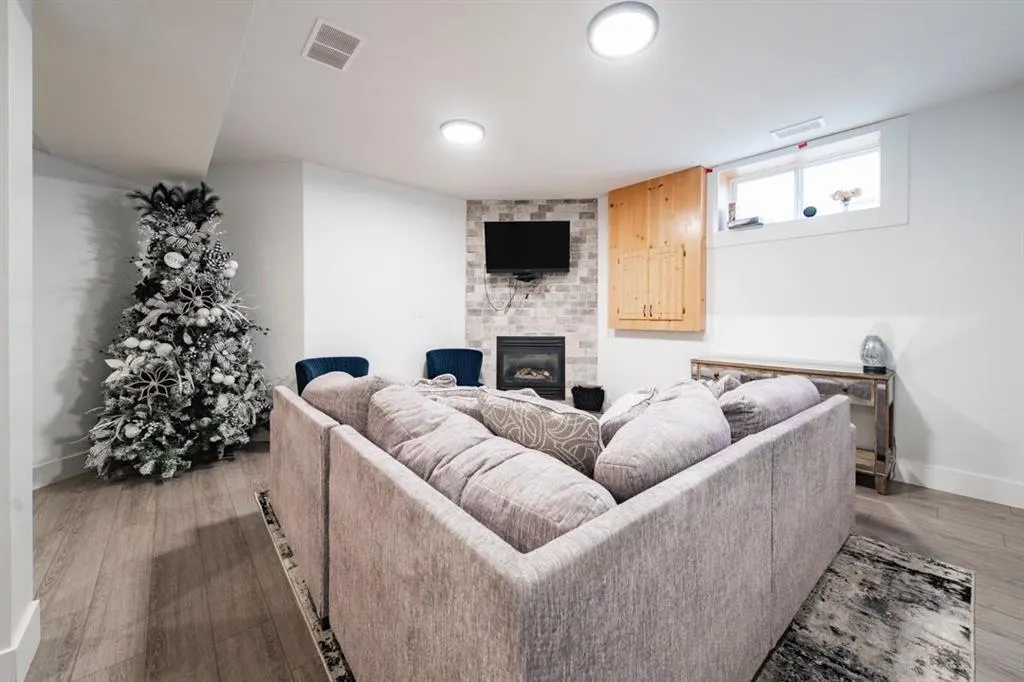 174 St. Laurent Way
