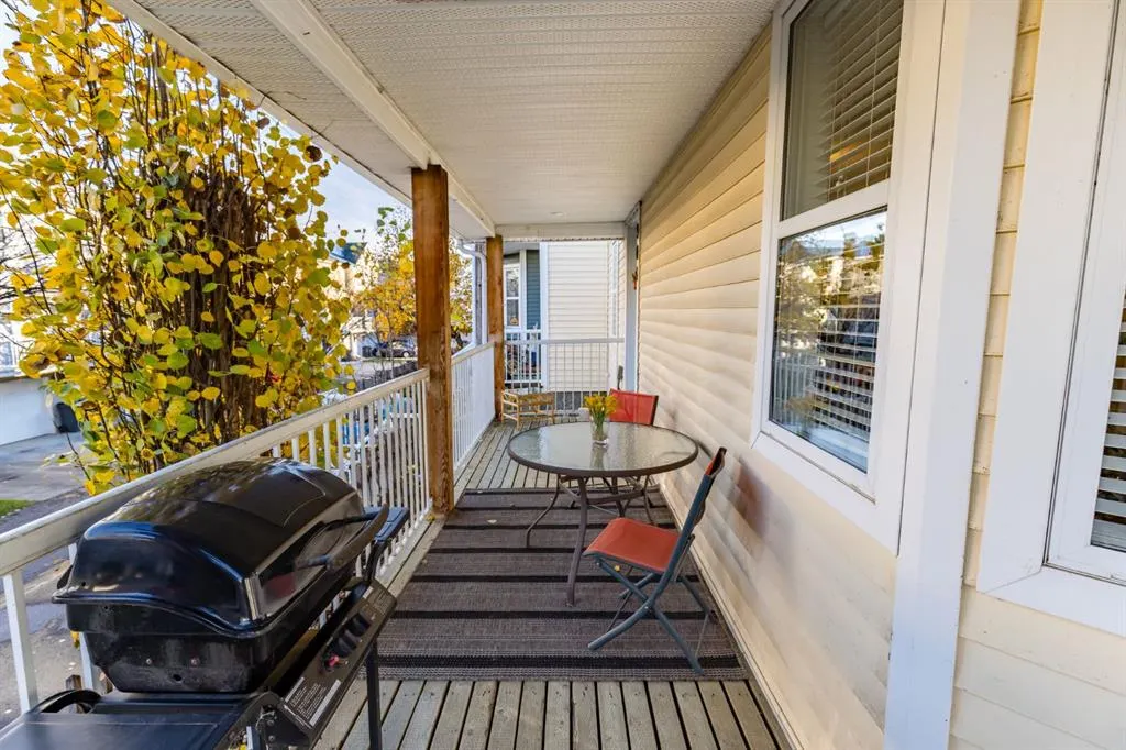 904 Prairie Sound Circle NW