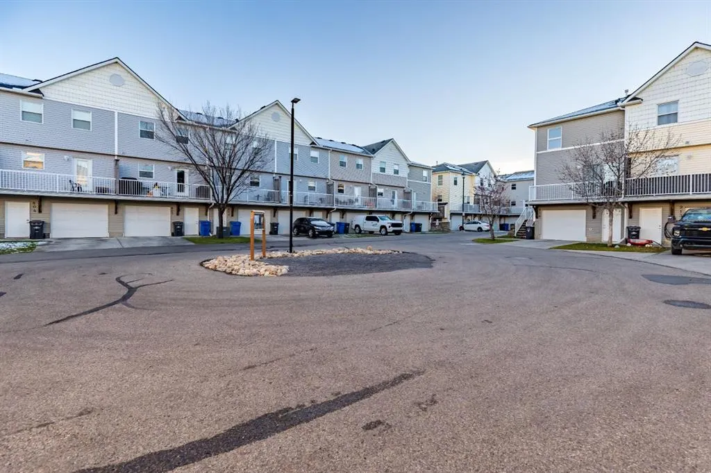 904 Prairie Sound Circle NW