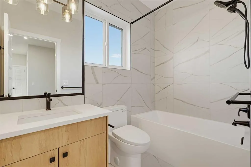 4352 61 Avenue