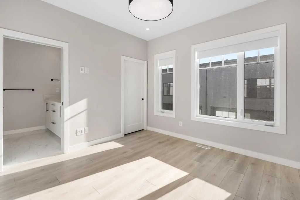8155 8 Avenue SW #208
