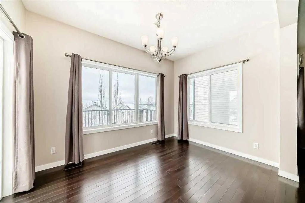 12 kincora Mews NW