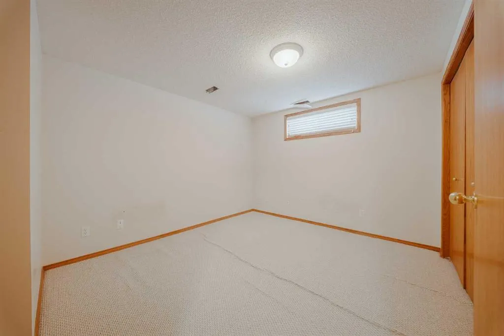 47 Hawkside Close NW
