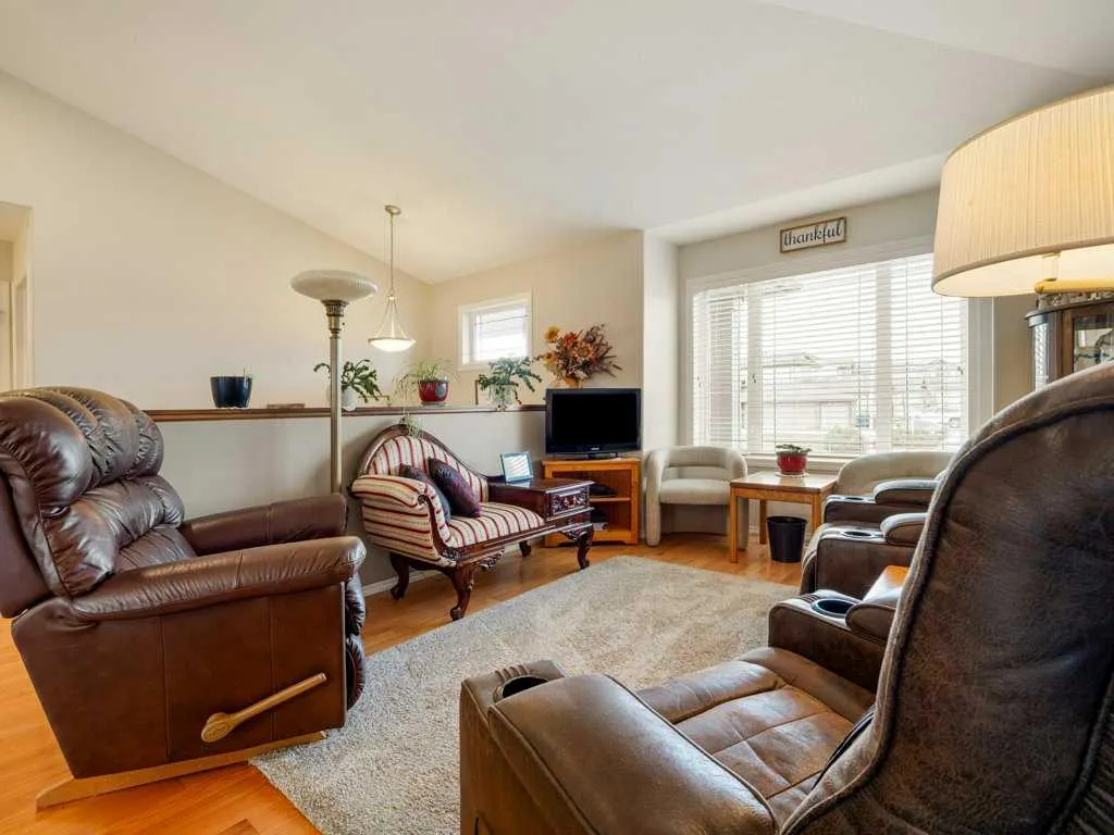 687 Parkside Drive
