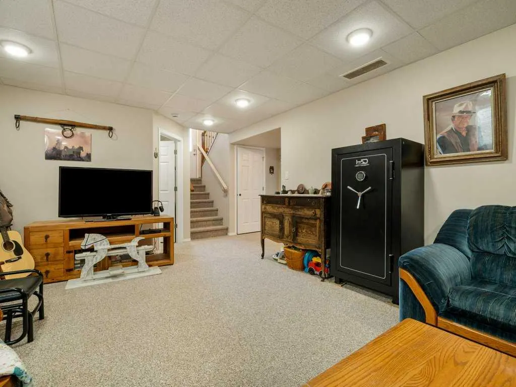 687 Parkside Drive