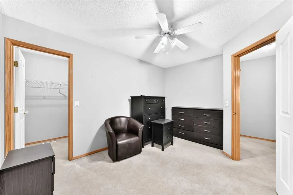 38 Coral Reef Crescent NE