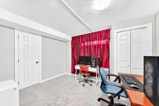 38 Coral Reef Crescent NE