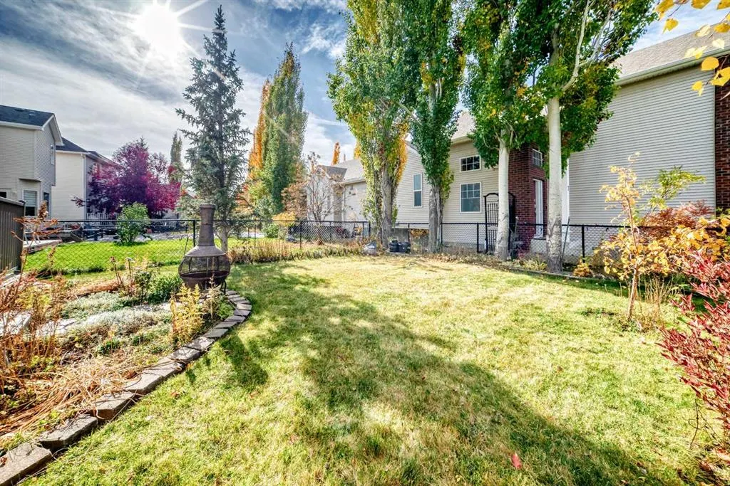 25 Discovery Ridge Hill SW