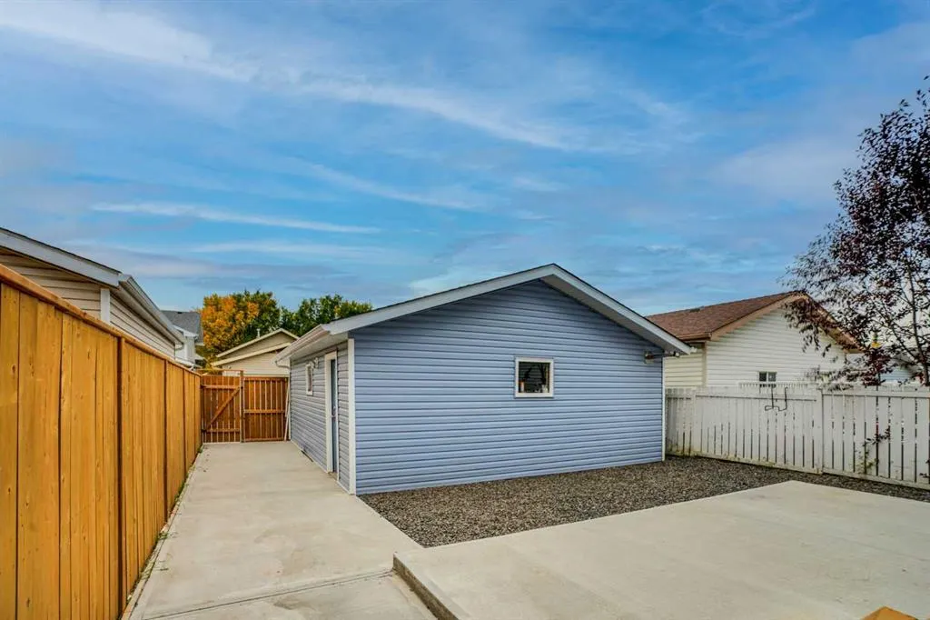 73 Martinridge Crescent NE