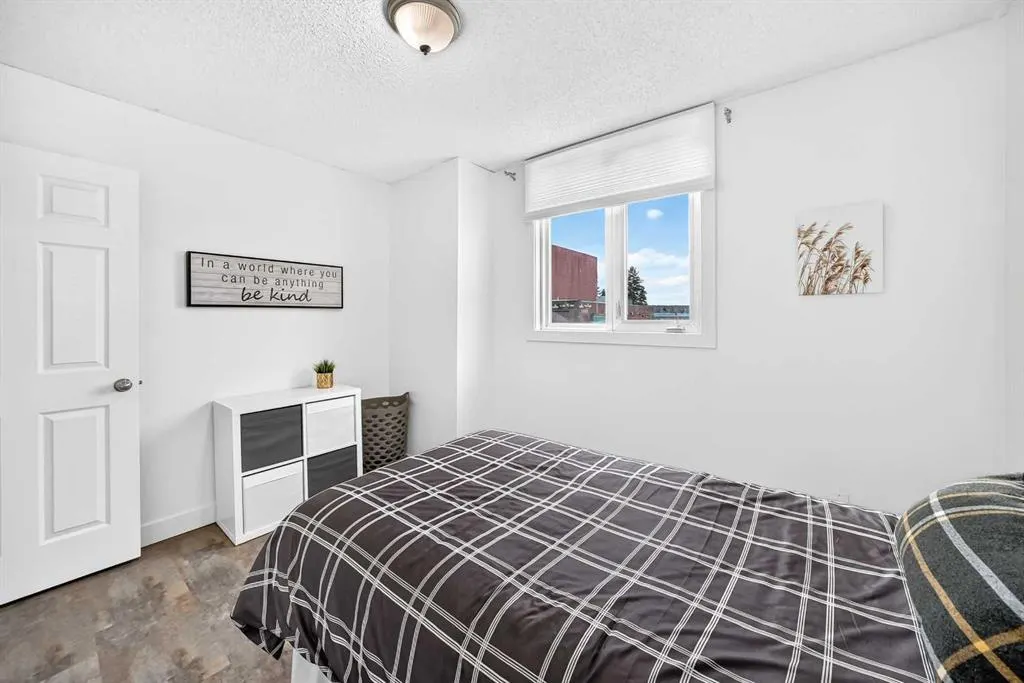 314 14 Street NW #206