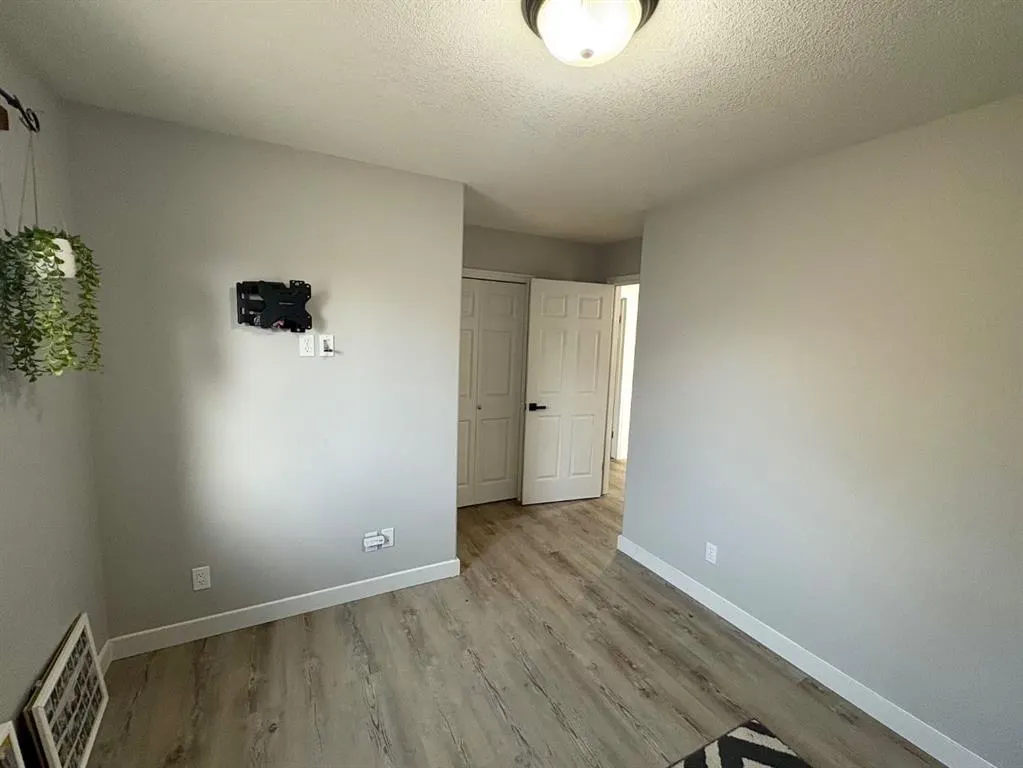 53 Aberdeen Road W