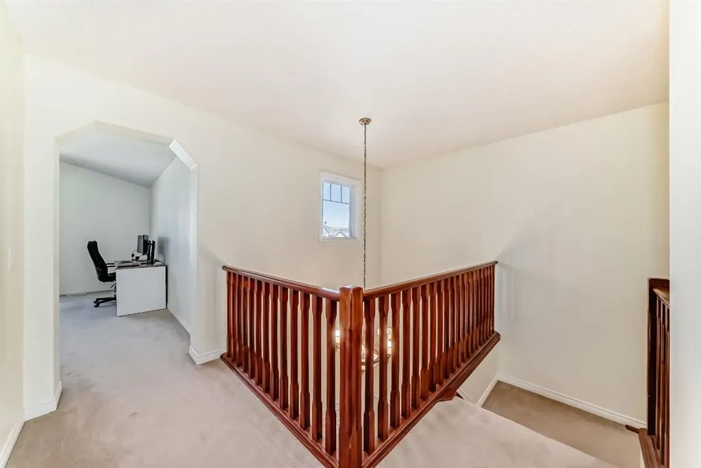 84 Silverado Creek Crescent SW