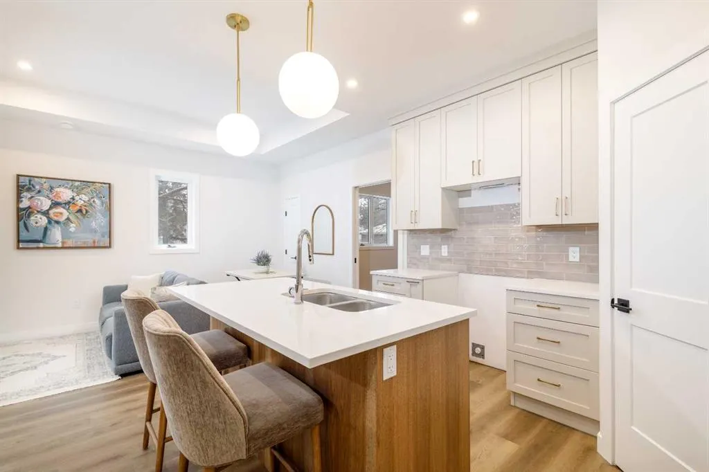 5463 55 Avenue #7